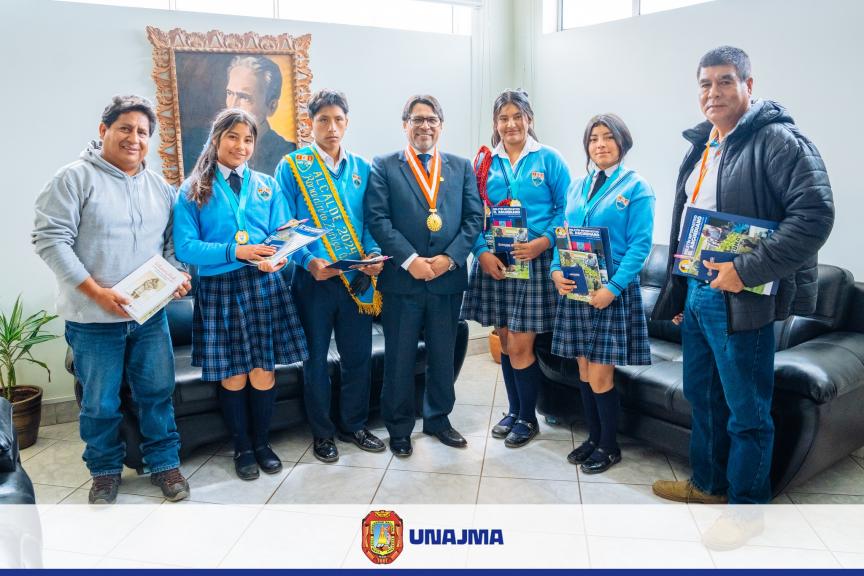 ESTUDIANTES DE LA INSTITUCIÓN EDUCATIVA JOSÉ OLAYA BALANDRA DE PACUCHA VISITAN LOCAL ADMINISTRATIVO DE LA UNAJMA